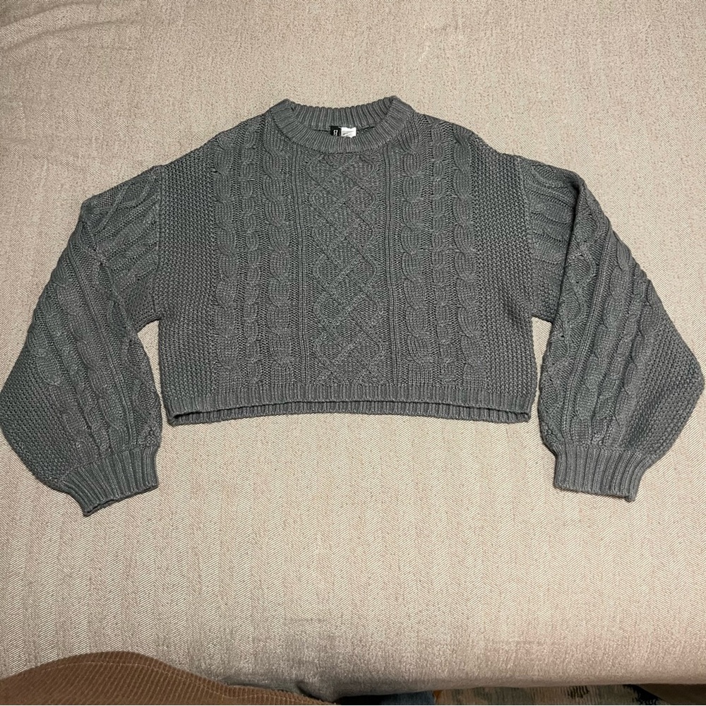 Divided by H&M Gray Cable Knit Cropped Sweater, Crewneck
